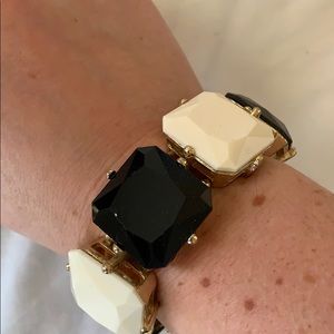 Black and white expanding bracelet
